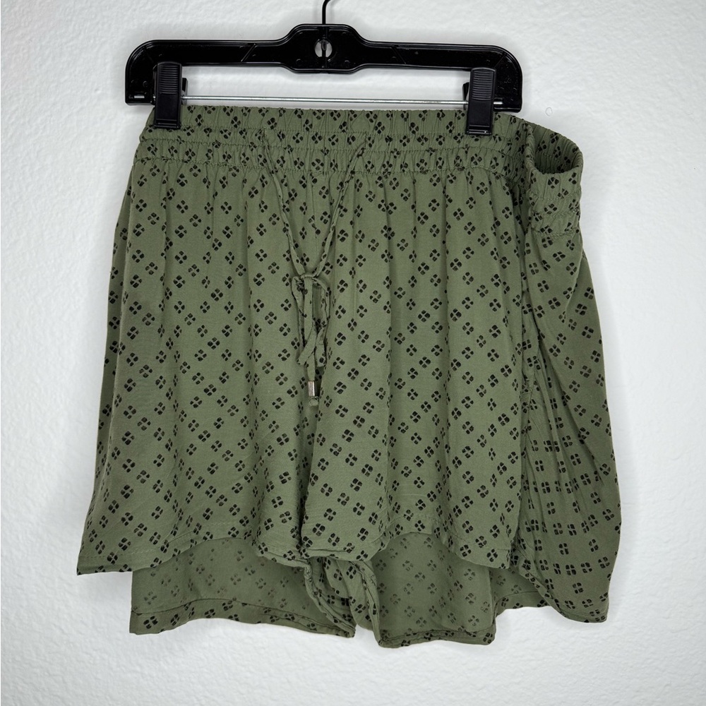Old Navy Green Patterned Women's Shorts